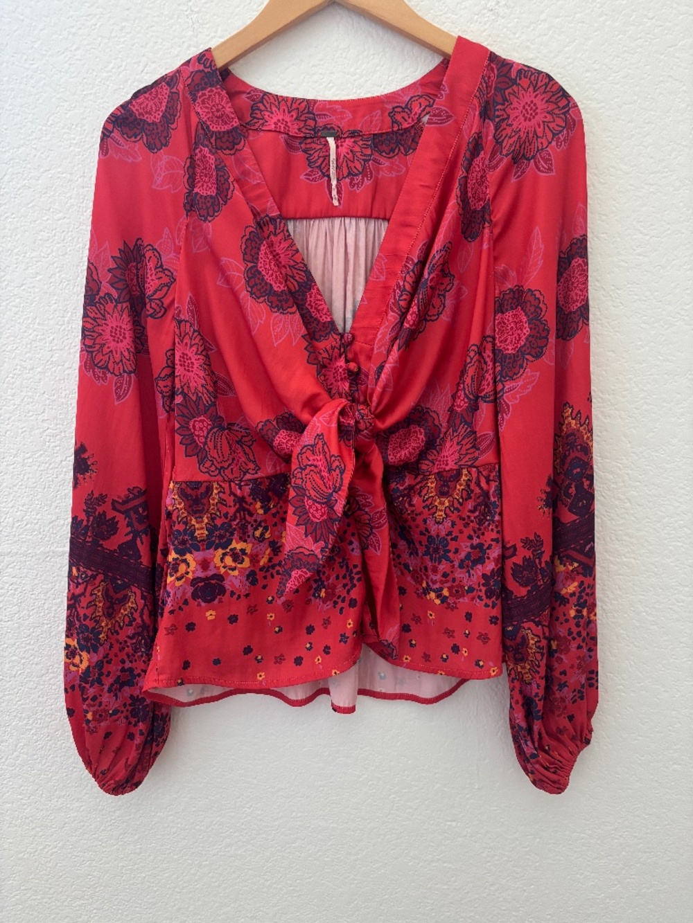 Free People run free front tie top size XS